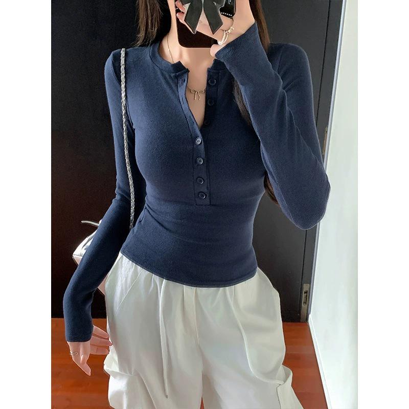 American Spicy Girl V-Neck Button-Up Long Sleeve Slimming T-Shirt for Women - Solid Color, Inner Layer, High-End Feel, Autumn/Winter.