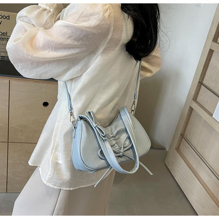 Kleine quadratische Umhängetasche mit Schleife für Damen