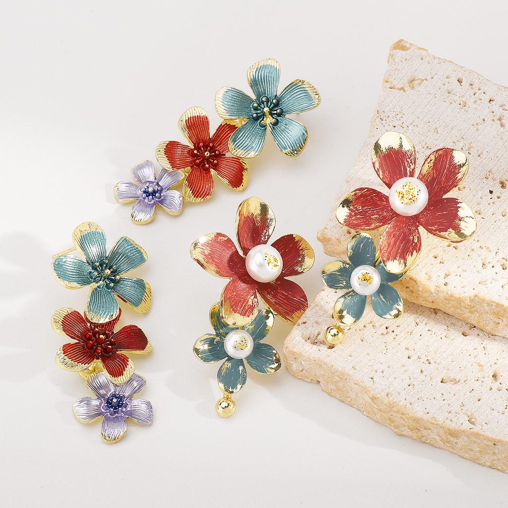 Fashion Runway Style Enamel Flower Earrings Women Minority Design Exquisite Ins Style Same Style Fashion Ear Jewelry