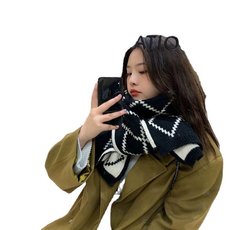 Fashion new plaid scarf women's autumn and winter Korean version versatile student warm knitted wool scarf men's trend