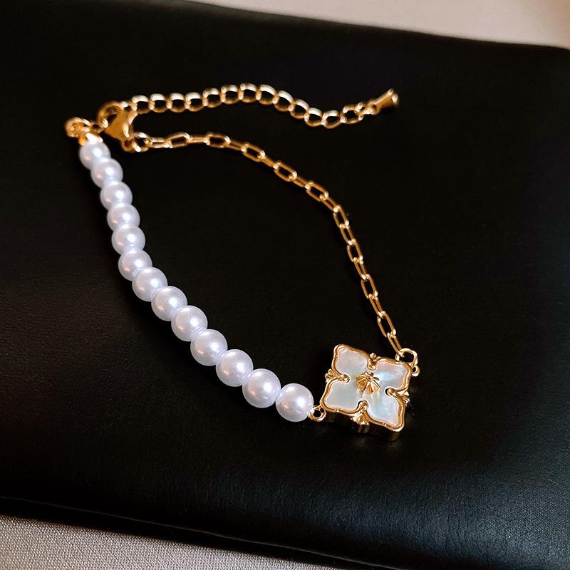 Zircon Round Geometric Flower Bracelet Vintage Style Bracelet Light Luxury High-End Hand Jewelry For Women