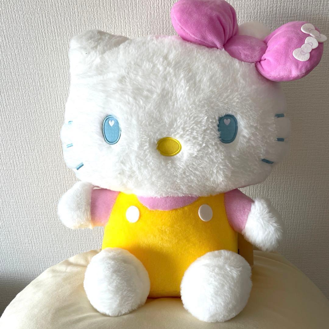 [New/with tag] Hello Kitty Pinky Ribbon Doll GJ