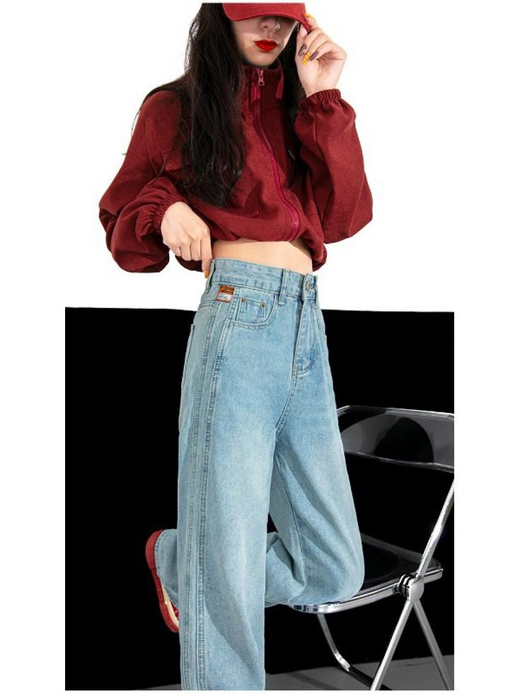 High-Waisted Wide-Leg Jeans for Women: Flattering Spring & Autumn Styles, Ideal for Pear-Shaped Bodies, Light-Colored, Great Drape