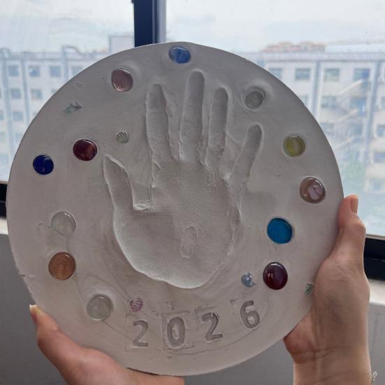 DIY Handprint Gift Kit, DIY Handprint Stepping Stone Kit, Child Handprint Art Project, Family Keepsake Craft for Indoor Outdoor Decor Mother's Day