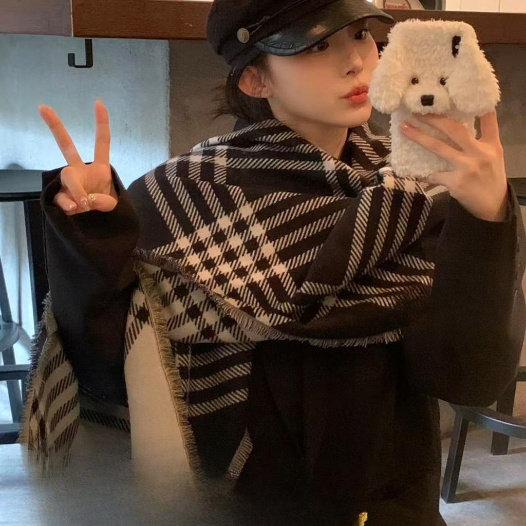Korean Style Retro Plaid Scarf for Women New Autumn and Winter Niche Design Cold Proof and Warm Scarf
