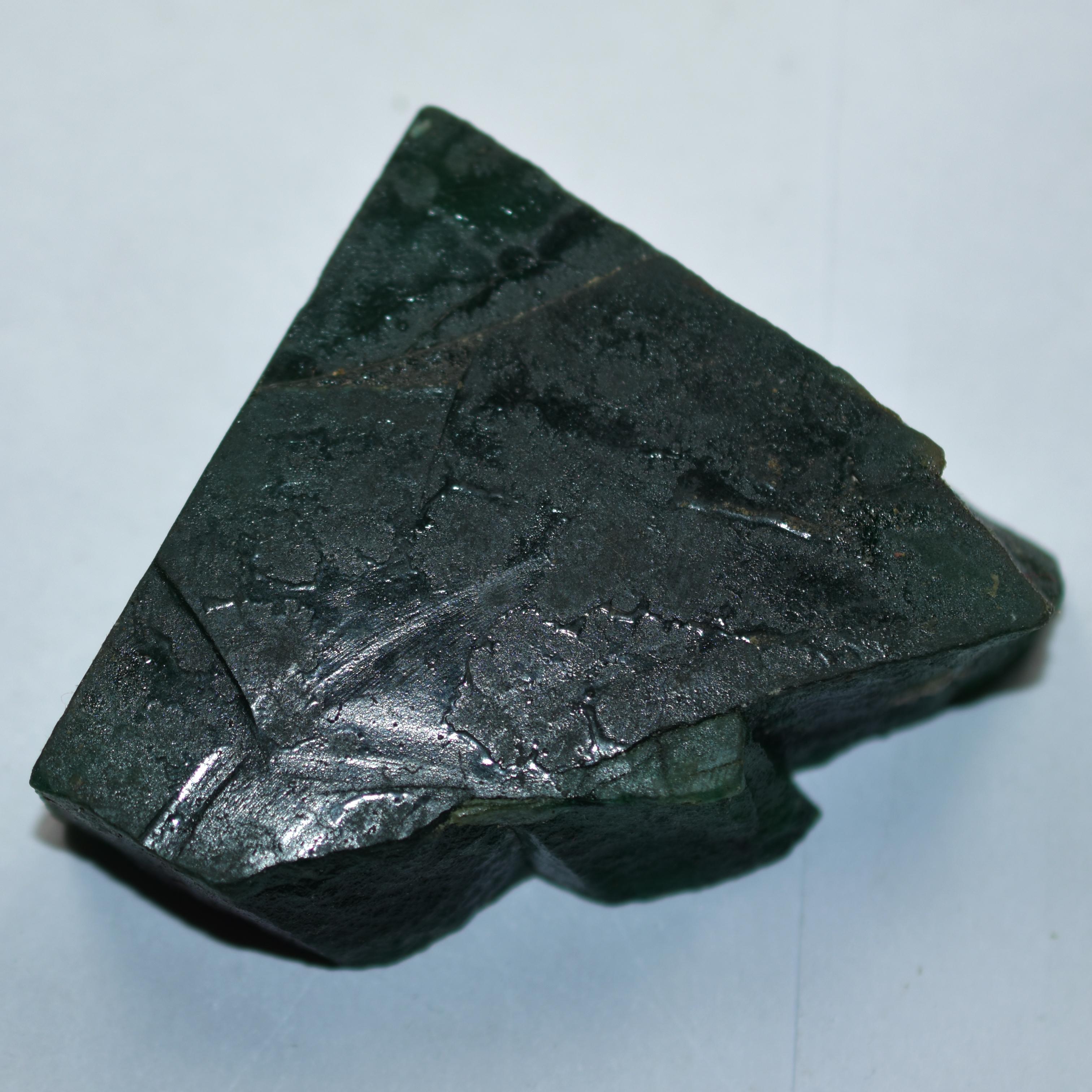

522.15 Ct NATURAL Raw Rough Green Emerald Uncut CERTIFIED Loose Gemstone 57.5 mm Approx. зелений