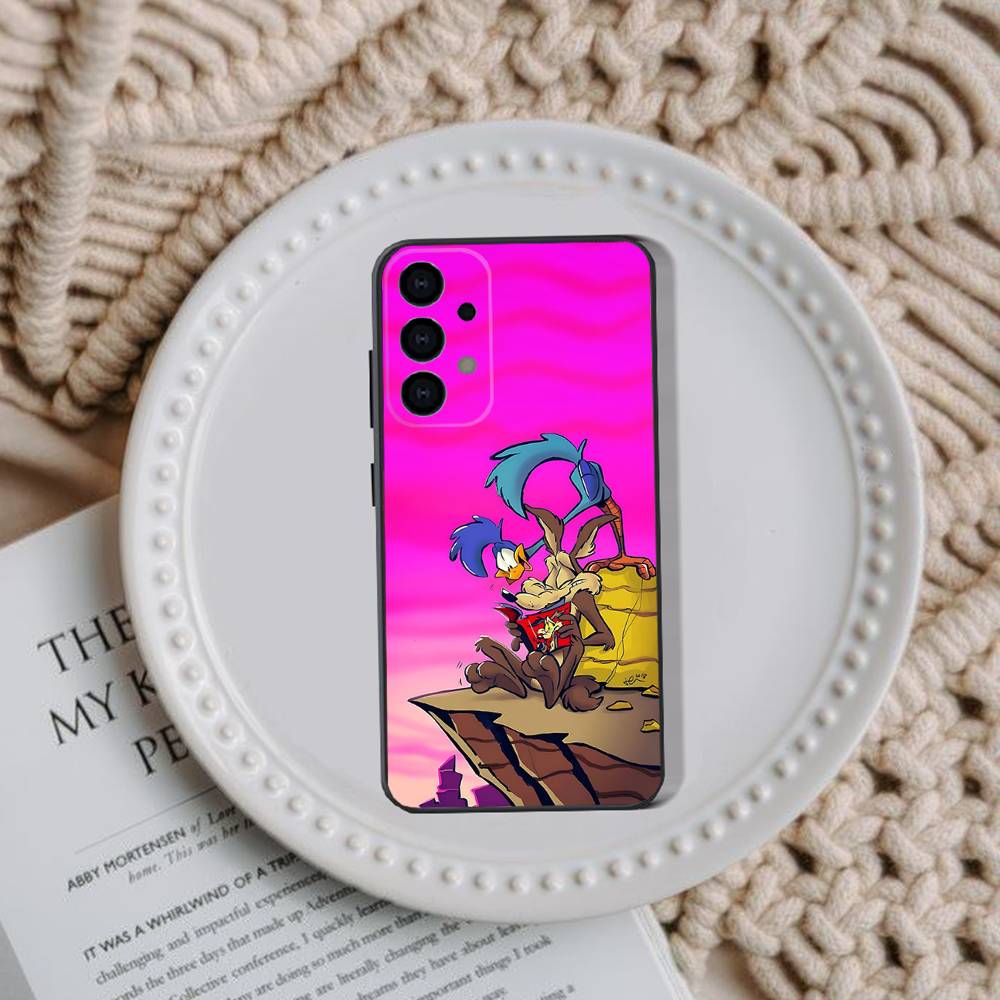 Road R-Runner Willy C-Coyote Phone Case For Samsung Galaxy A73,31,32,72,41,53,52,71,22,5G,Note,J7,8,9 Soft Black Cover
