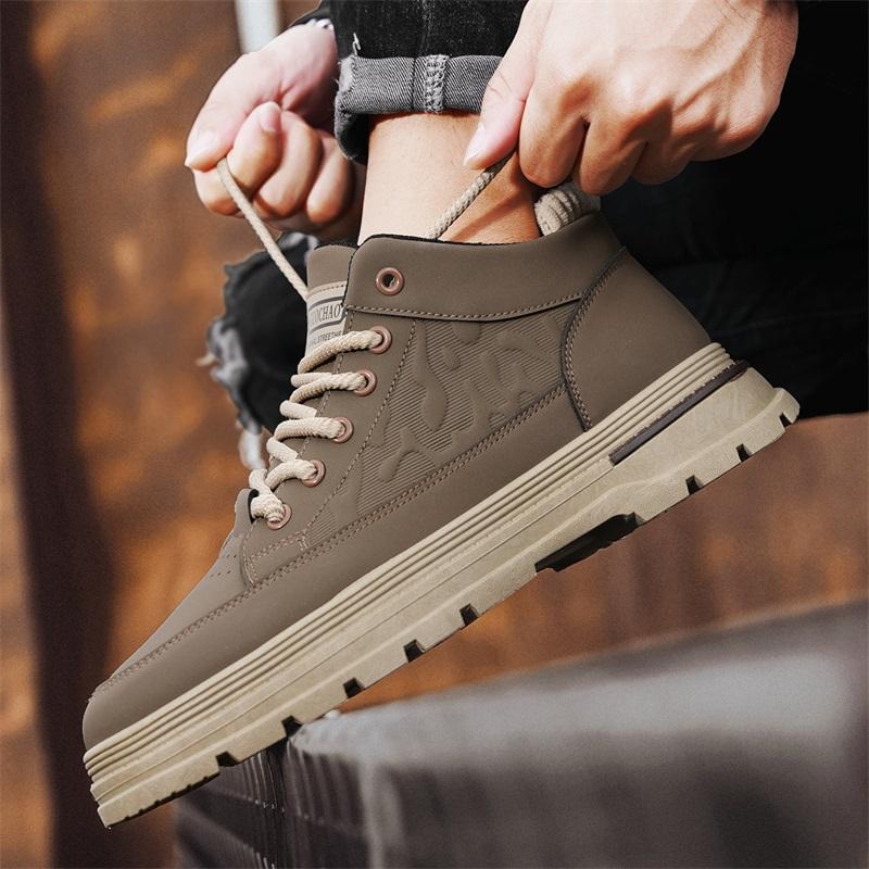 Fashion Men's Shoes New British Retro Mid Top Black Versatile Men's Platform Anti Slip Casual Workwear Shoes Trendy Low Top Short Boots