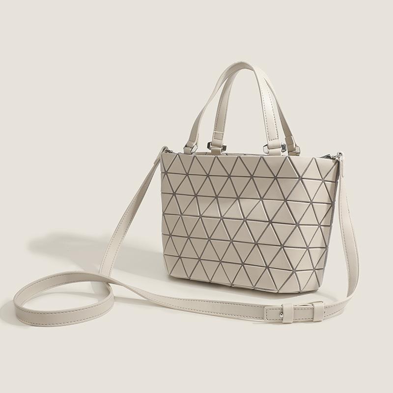 New Spring and Summer Fashion Handbag for Women's Handbag Bucket Bag Geometric Diamond Single Shoulder Crossbody Bag