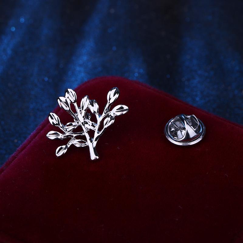 Classic Mini Brooches Set  Maple Leaf Airplane Animal Lapel Pin for Suit Jacket Collar Cute Small Safety Pin Badge for Women Men