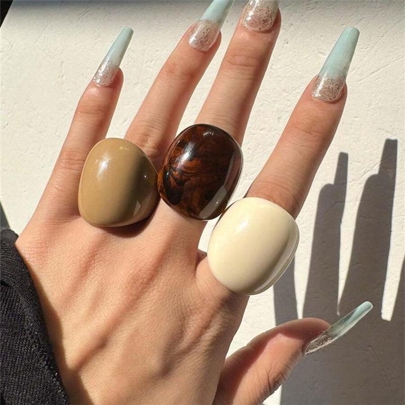 Oregelbundna Breda Stora Klumpiga Ringar för Kvinnor Vintage Akrylharts Höst Vinter Geometriska Stapelbara Finger Smycken