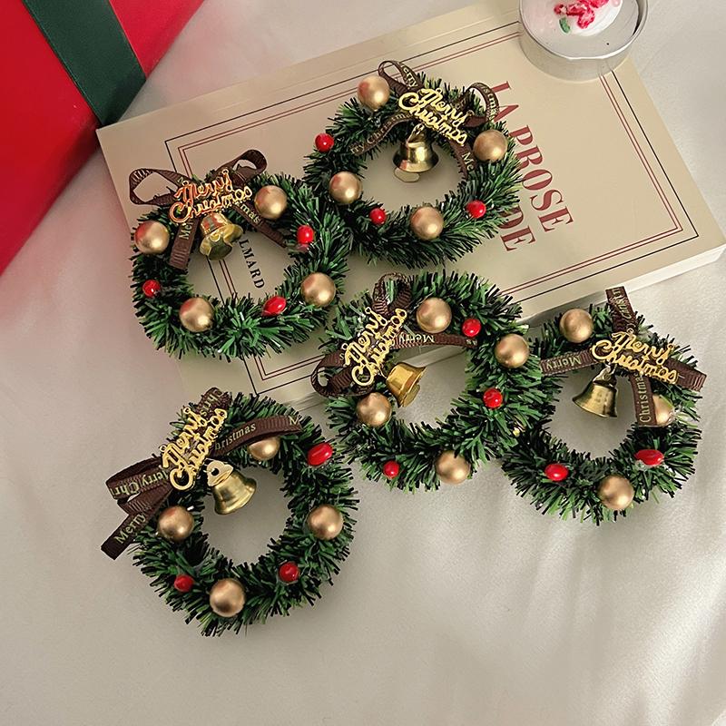 Christmas 3D Fridge Magnets Xmas Wreath Snowflake Fireplace Shape Refrigerator Magnets Whiteboard Sticker Home Party Decor Natal