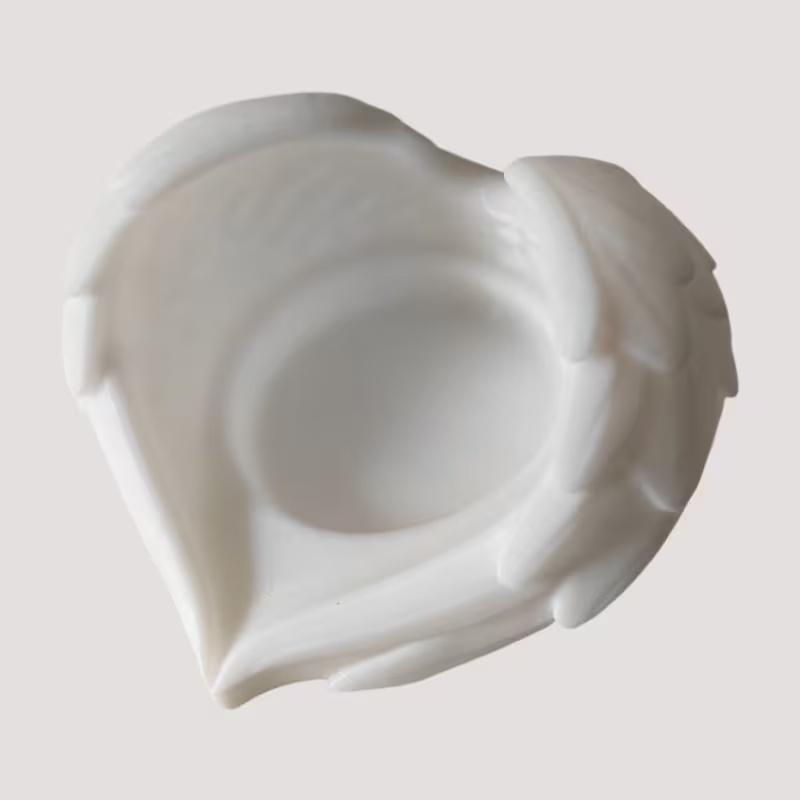 

Angel Wings Candle Stand - for Tea Lights & Imitation Candles, Ideal Home Decor & Tabletop Display, Creative Gift Choice белый