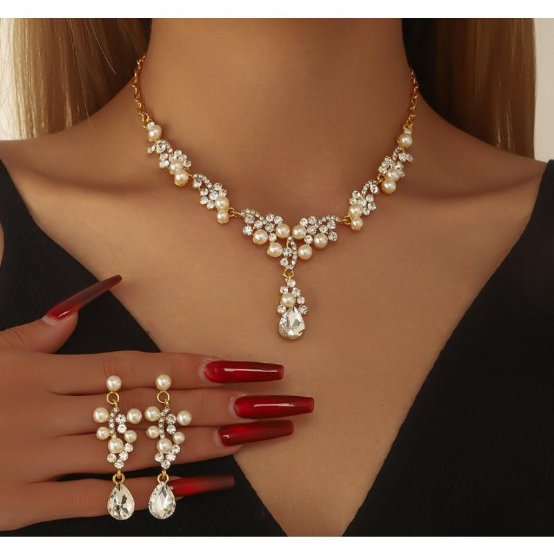 Legierung Strass Hochzeitskette Ohrringe Braut Hochzeitszubehör Bankett Damenschmuck
