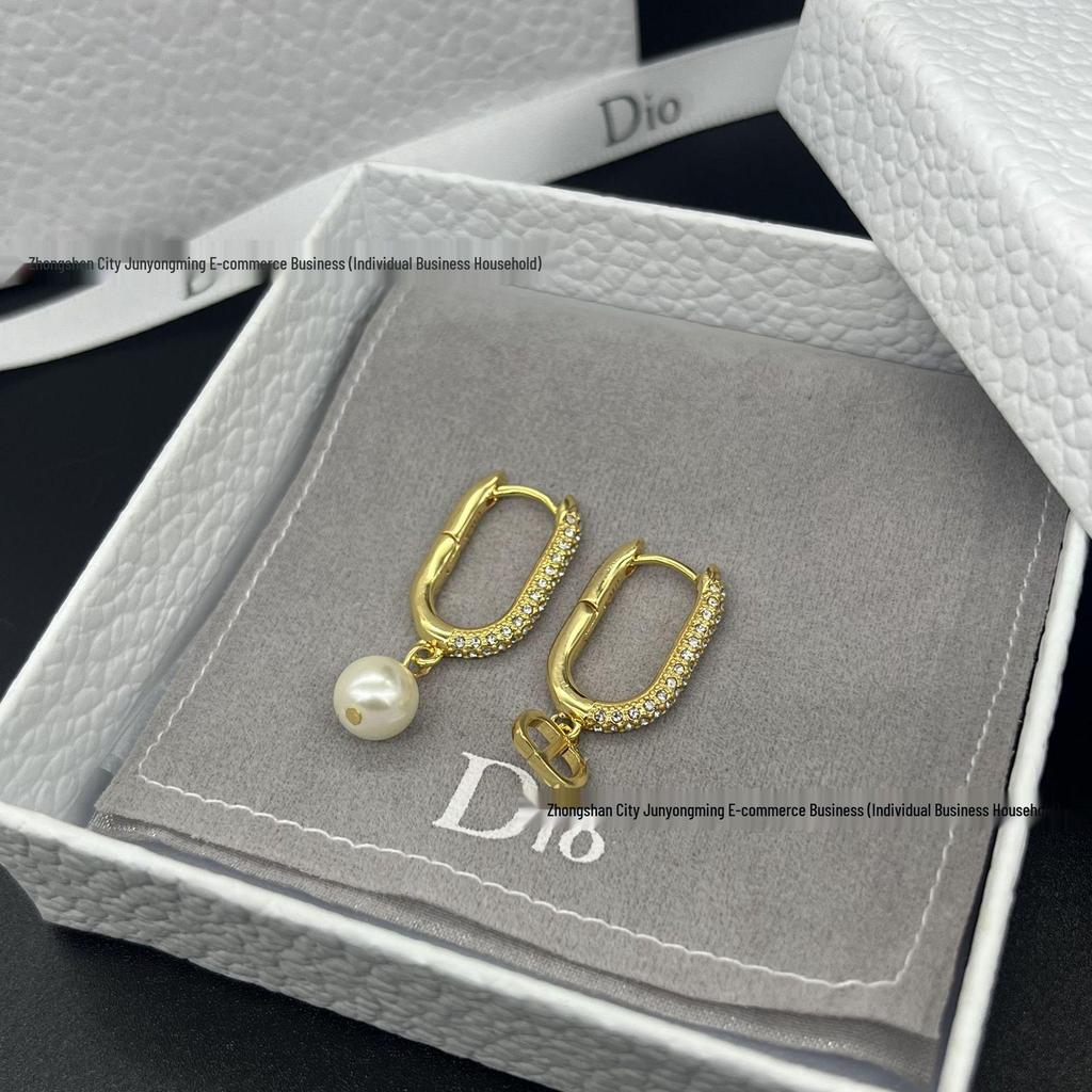 Elegant D-Shaped Pearl & Half-Diamond Asymmetrical Earrings - Minimalist Versatile Studs