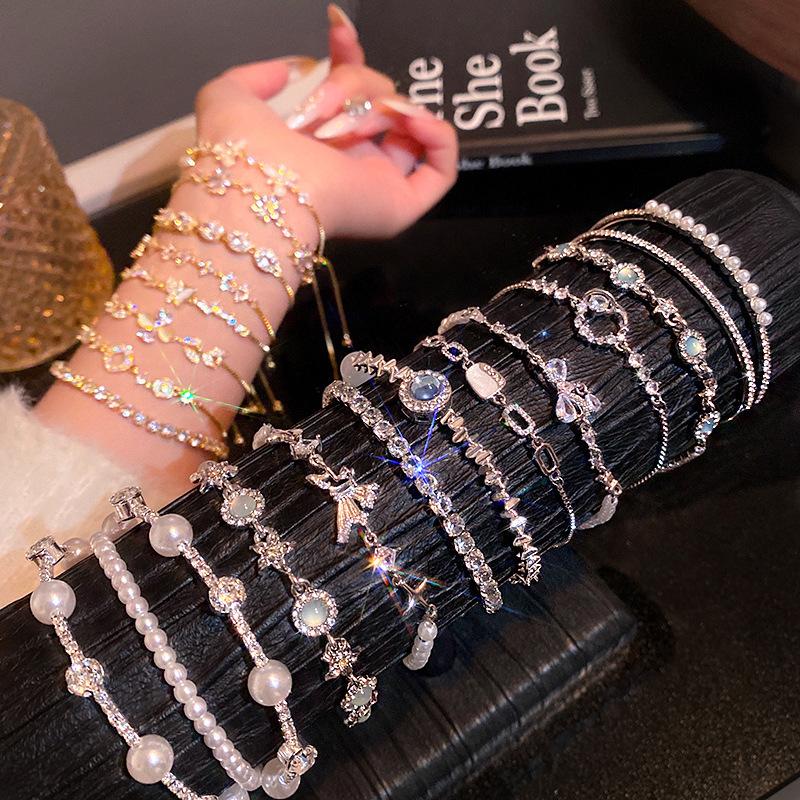 Ultra-shiny Bracelet - Stylish and Luxurious High-end Crystal Pendant Jewelry for Girls