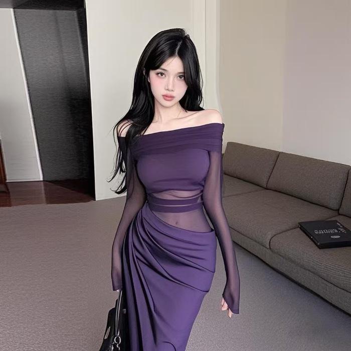 Elegant Mesh Patchwork One-Shoulder Dress with Subtle Cut-Out Waist, Slimming Fit, Perfect for Spring/Autumn. Medium