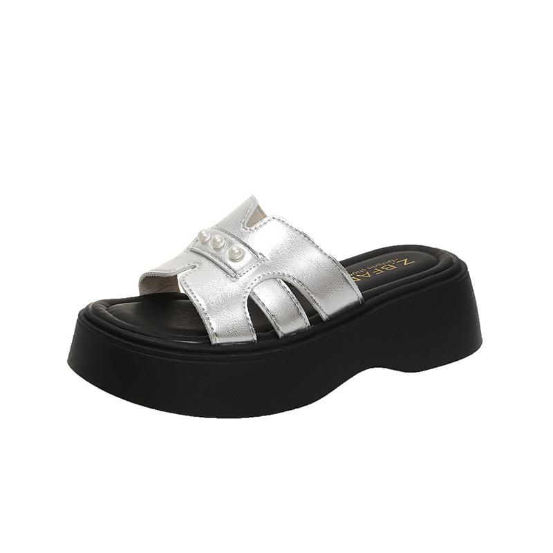 Retro slippers women's summer new thick-bottomed casual one-word drag heightening seaside beach sandals