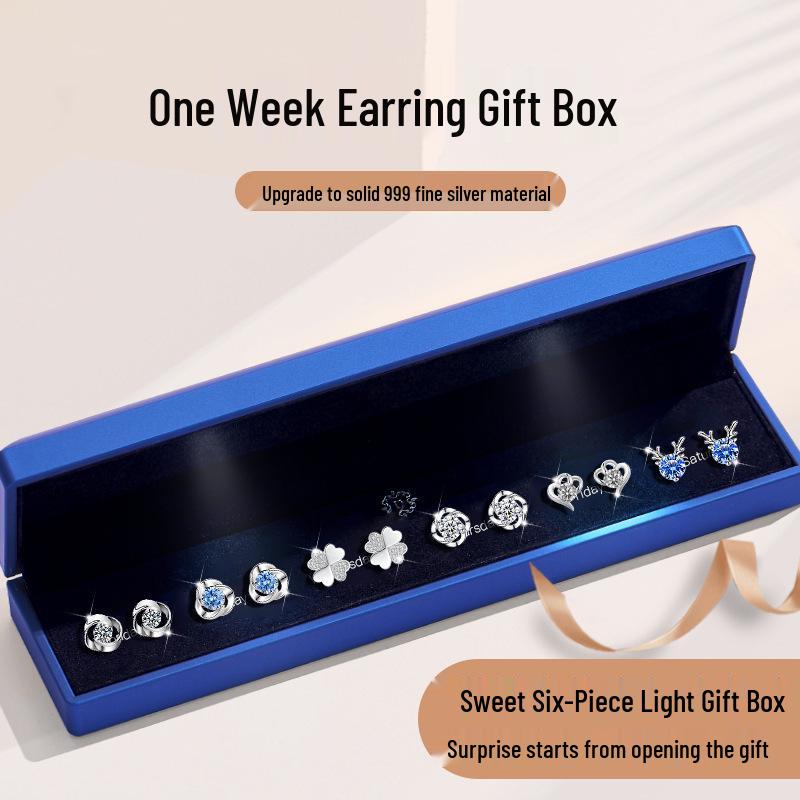 

Four-Leaf Clover 999 Pure Silver Stud Earrings Gift Box - Light Luxury High-End Christmas/Birthday Gift for Girls