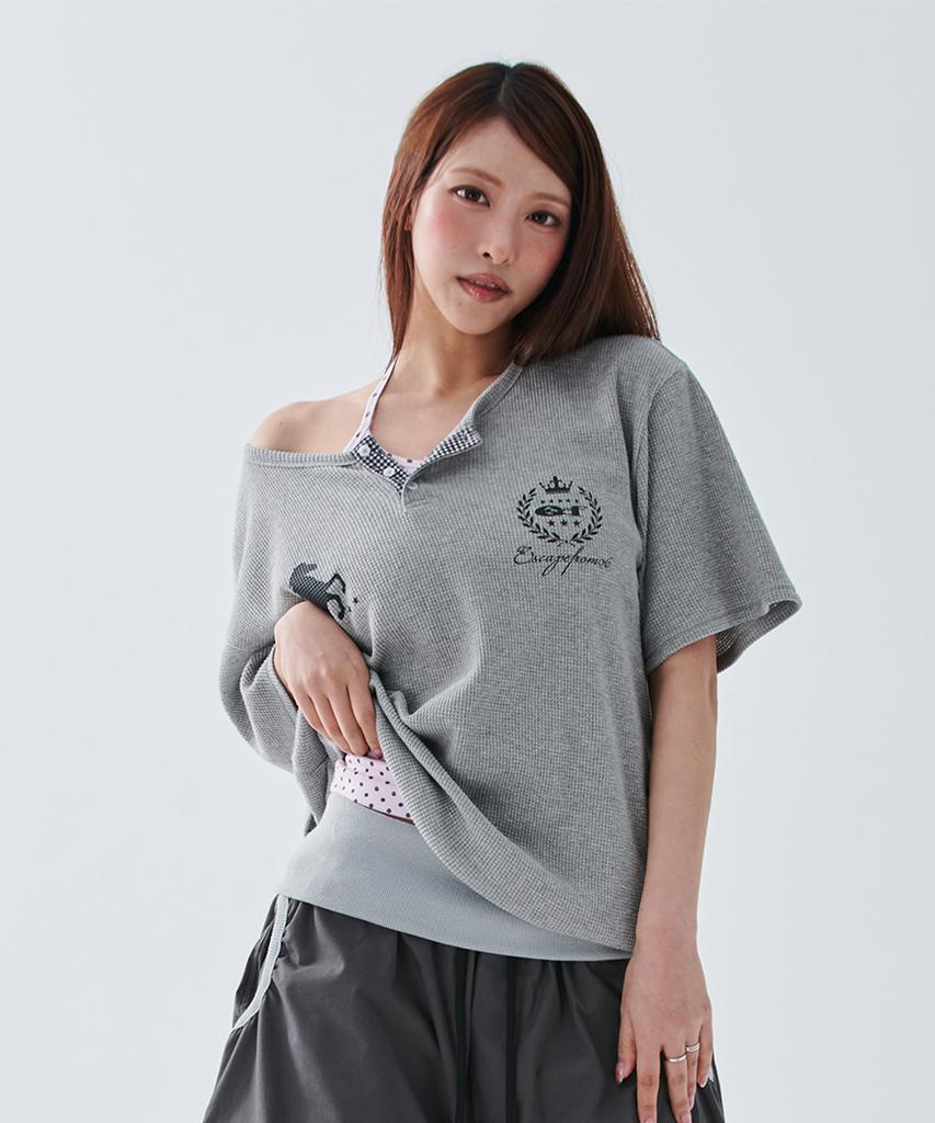 ESCAPEFROM [Escf X Hot Today] Heritage Horse Waffle Henley Neck Short Sleeve T-Shirt Gray