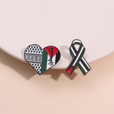 Flagge von Pakistan Emaille-Anstecknadel Kreatives Herz Schleife Reversabzeichen Rucksack Hut Kleidung Broschen Schmuckzubehör Geschenk für Freund
