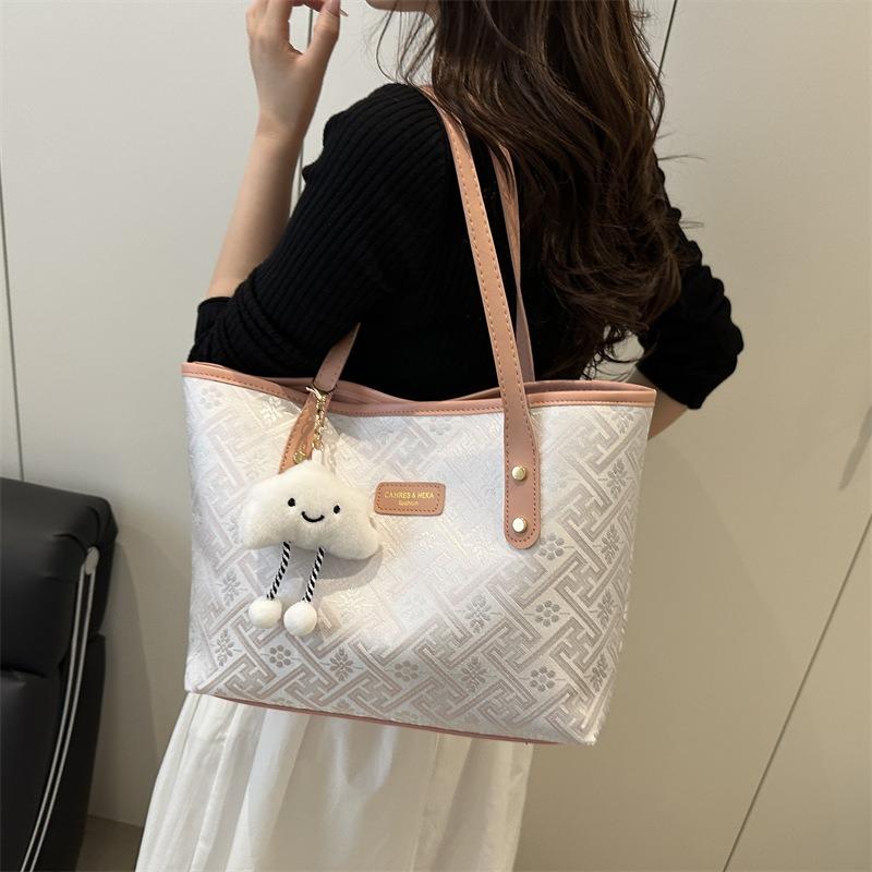 New Versatile Fashion Casual Simple Beauty Personality Niche Portable Shoulder Underarm Tote Bag Women