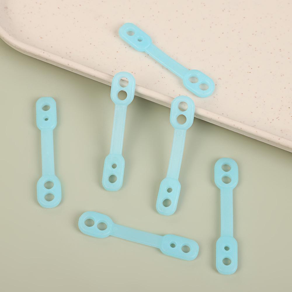 Windproof Silicone Clothes Drying Rack - Non-Slip, Multi-Functional, Colorful Hanger for Outdoor Use.