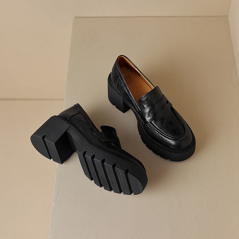 Осенне-летняя обувь из овчины с круглым носком на массивном каблуке Krazing Pot — фото 4