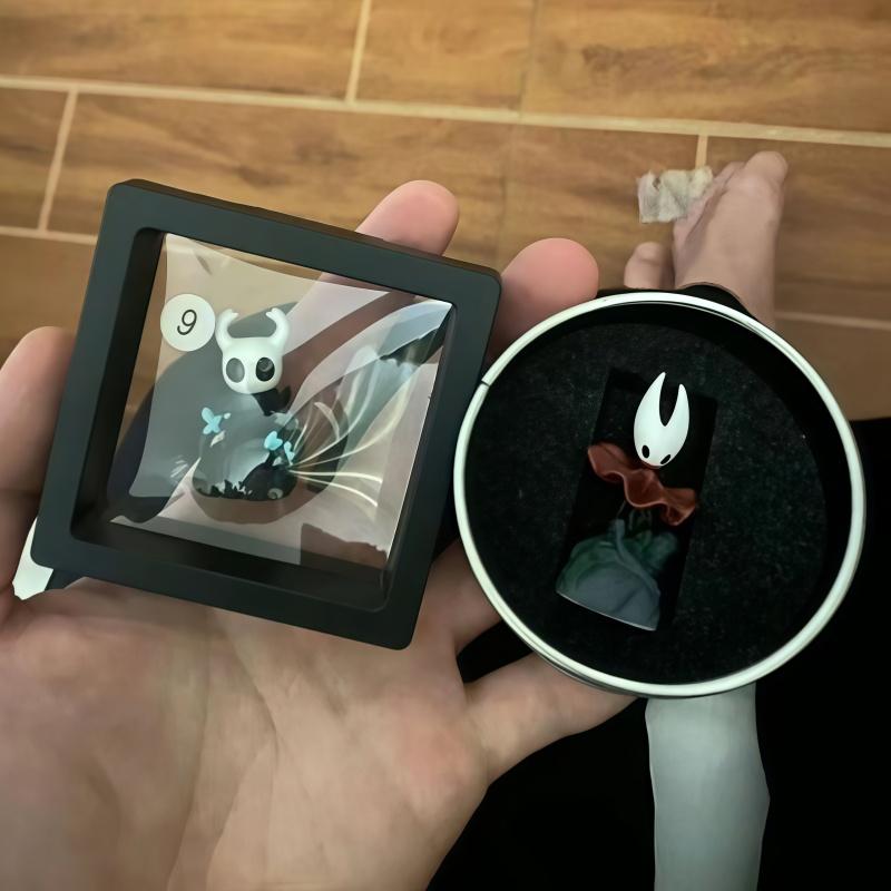 Hollow Knight Silk Song Game Character Collectible Figurine - Handmade Knight Hornet Zote PVC Ornament for Keyboard Toy Display