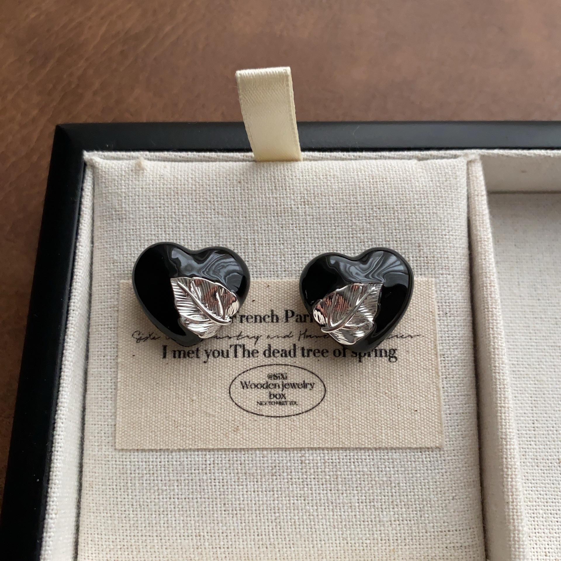 Light Luxury Minimalist Three-dimensional Fruit Ear Stud Premium Sense Drip Glaze Earrings French Romantic Daily Commuter Versatile Earrings Women