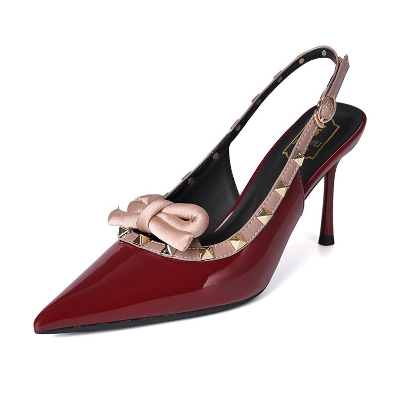 

Fashion Luxury Bow rivet hollow Women Sandals Patent Leather Pointed Toe Back Strap buckle Slide Sandals Fashion Comfortable Dress Shoes 34