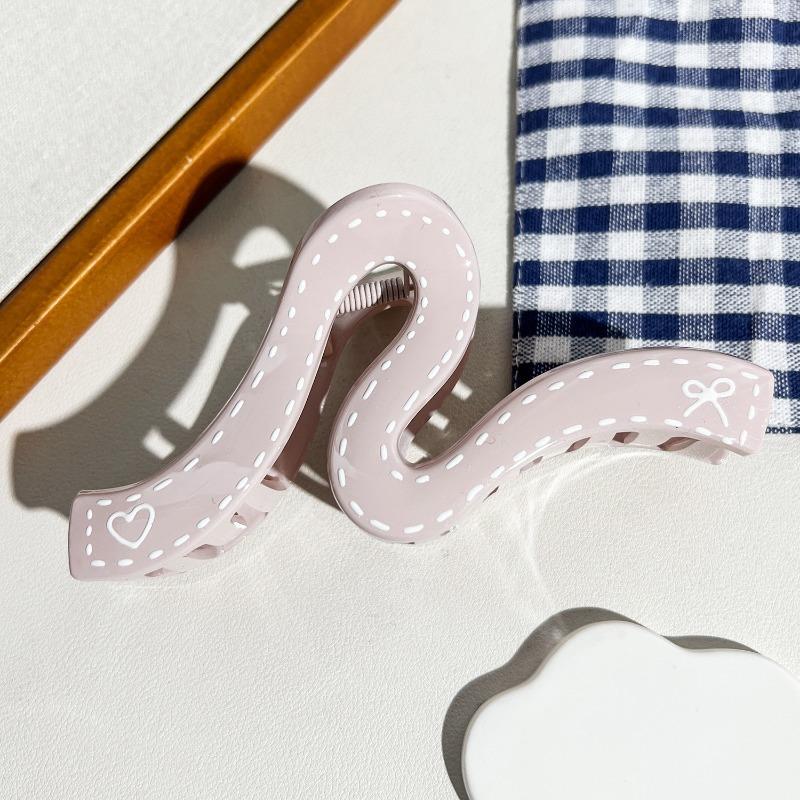High-end Cream-colored Hair Clips Women's Heart Graffiti Wavy Gripper Elegant Updo Shark Gripper