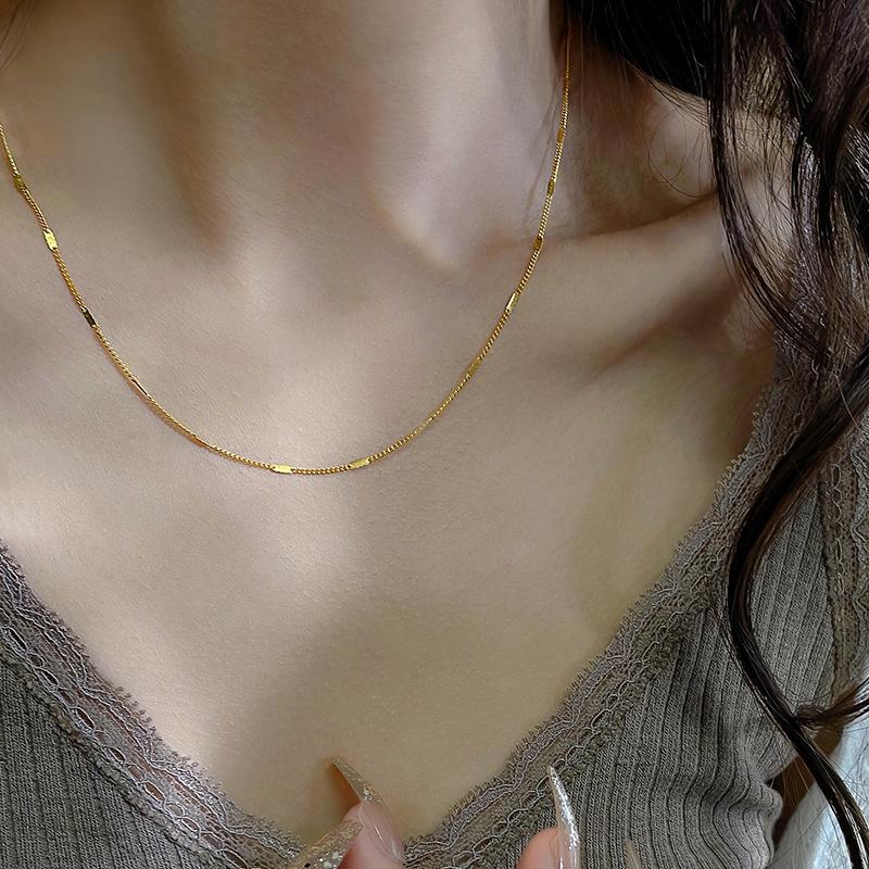 18K Gold-Plated Minimalist Women's Clavicle Necklace - Titanium Steel Chain with Niche Design