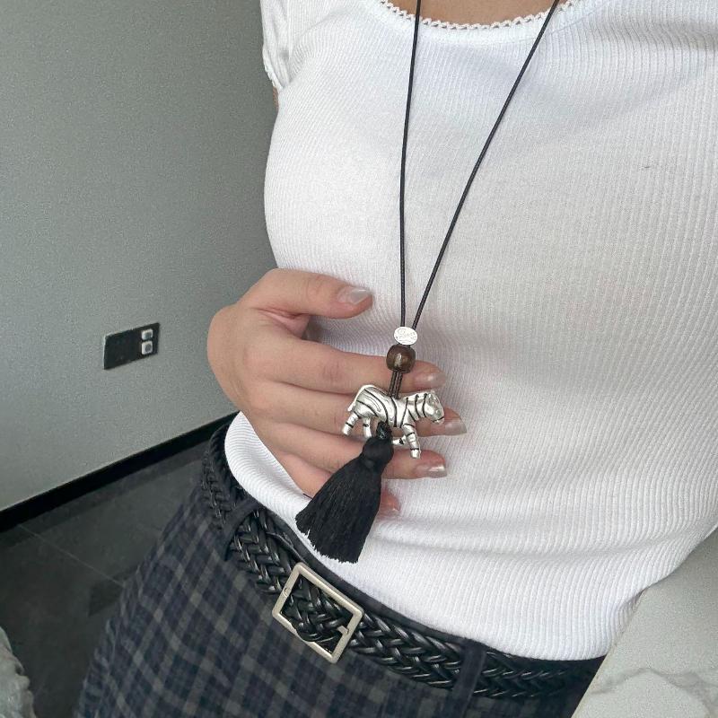 Natural Minimalist Design Zebra Tassel Long Pendant Necklaces For Women  Versatile Adjustable Sweater Chain Jewelry