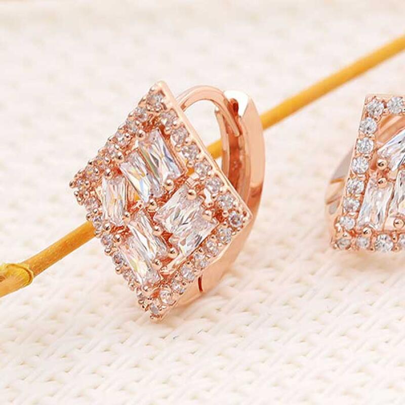

Woman 14K Gold Needle Cubic Square Rose Gold CH1978277 JK426