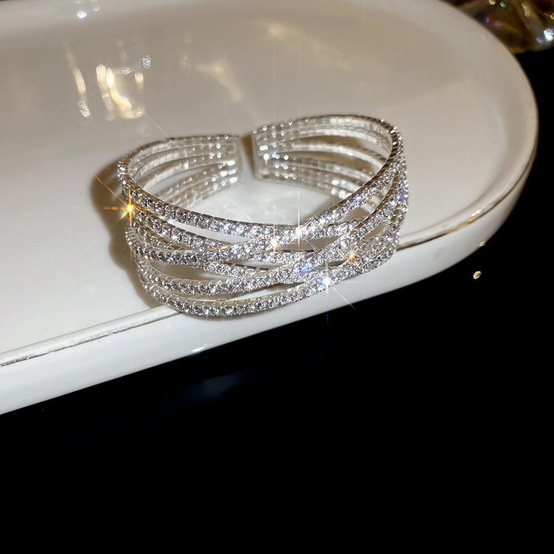 European and American diamond-encrusted flower hollow bracelet light luxury bracelet exquisite jewelry