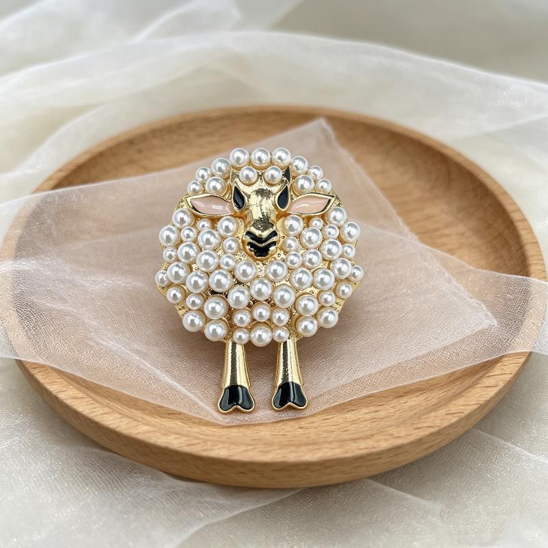 1Pcs Sheep Shape Full Drill Design Elegant Decoration Vintage Pearl Brooch For Women Daily Outfit