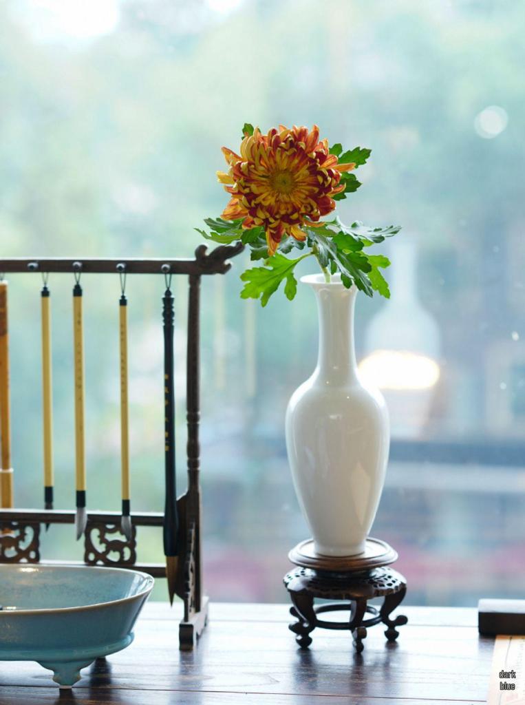 Thin-Walled Translucent White Ceramic Vase, Zen Style, Antique Chinese Plum Blossom Ornament for Living Room Decor.
