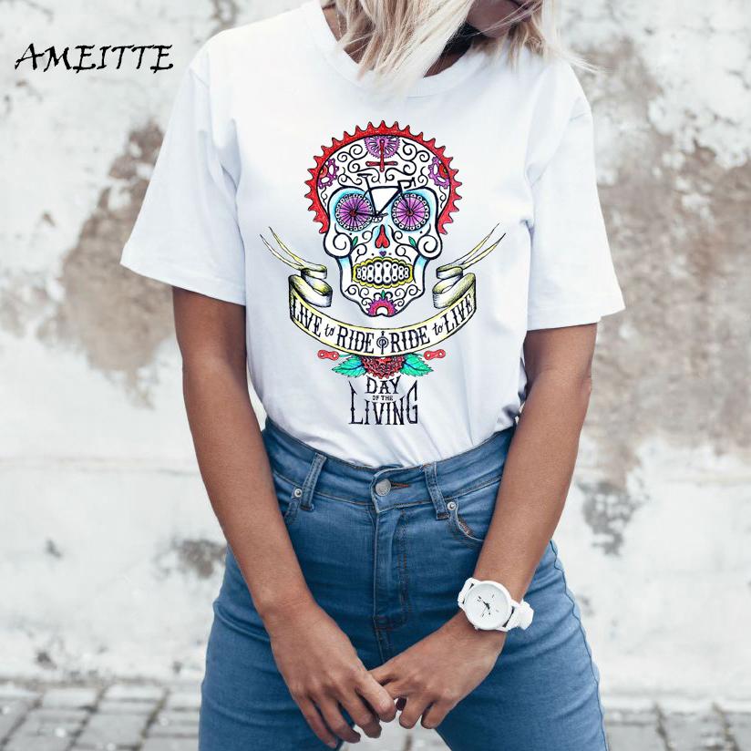 Church To Bless Bikes Madonna Del Ghisallo, die Schutzpatronin des Radsports, T-Shirt für Damen, kurz