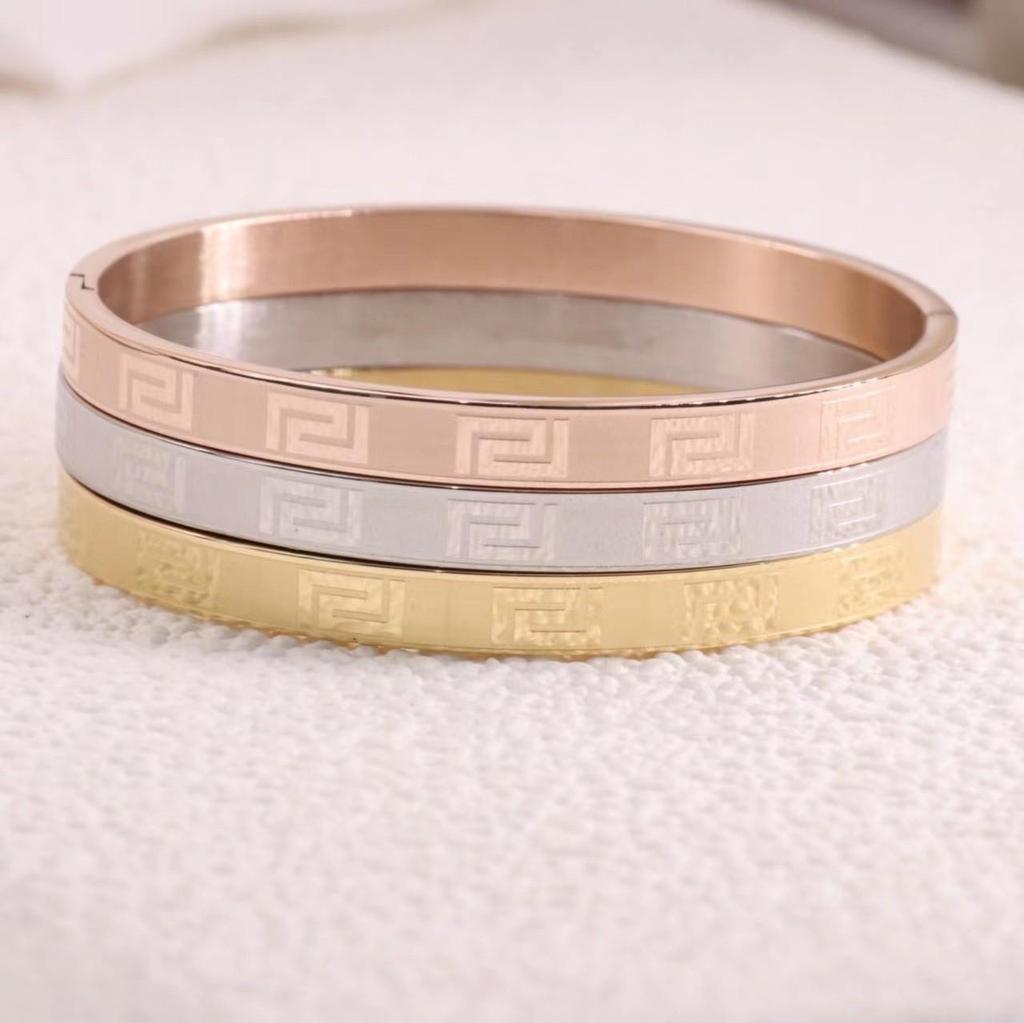 Light Luxury Titanium Steel Chinese Style Bracelet – Trendy, Fade-Resistant, Versatile Women's Bangle