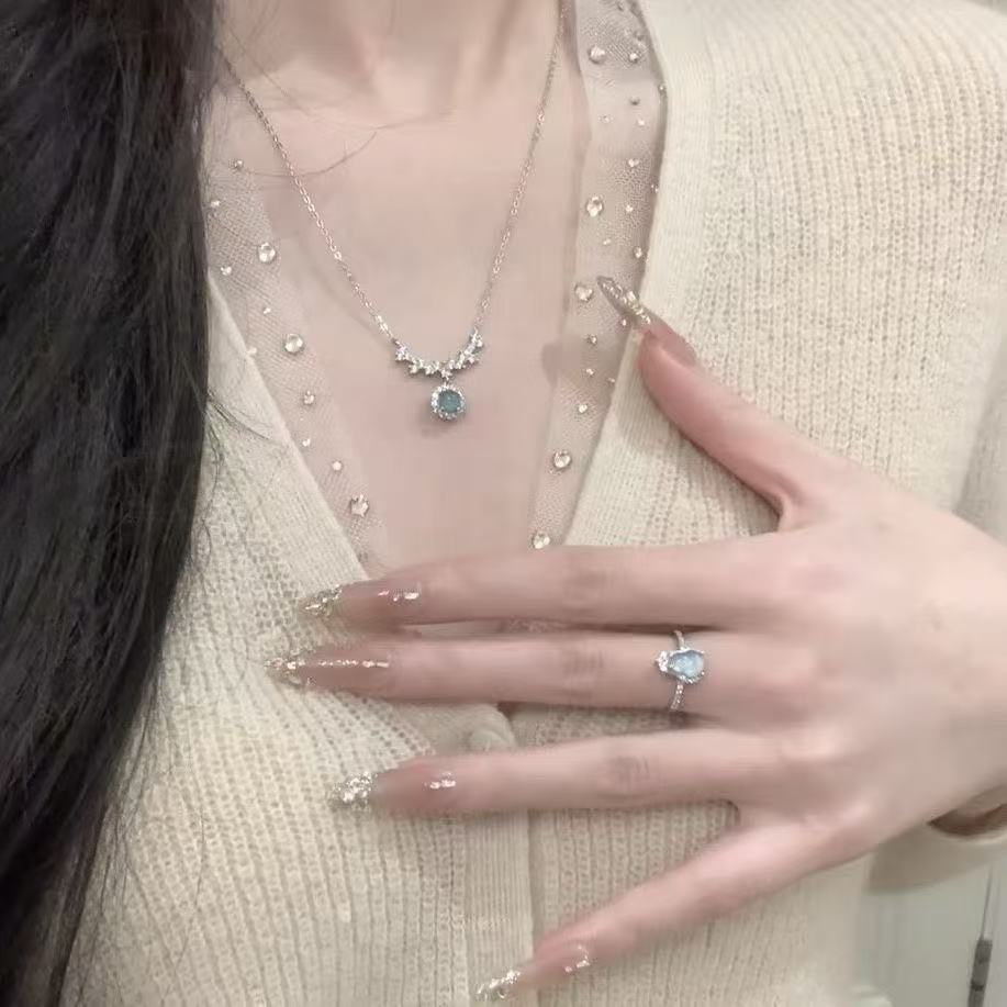 Titanium Steel Pendant Necklace Sparkling All-Over Sweet Versatile Spring Summer White Moonlight Fresh and Elegant Clavicle
