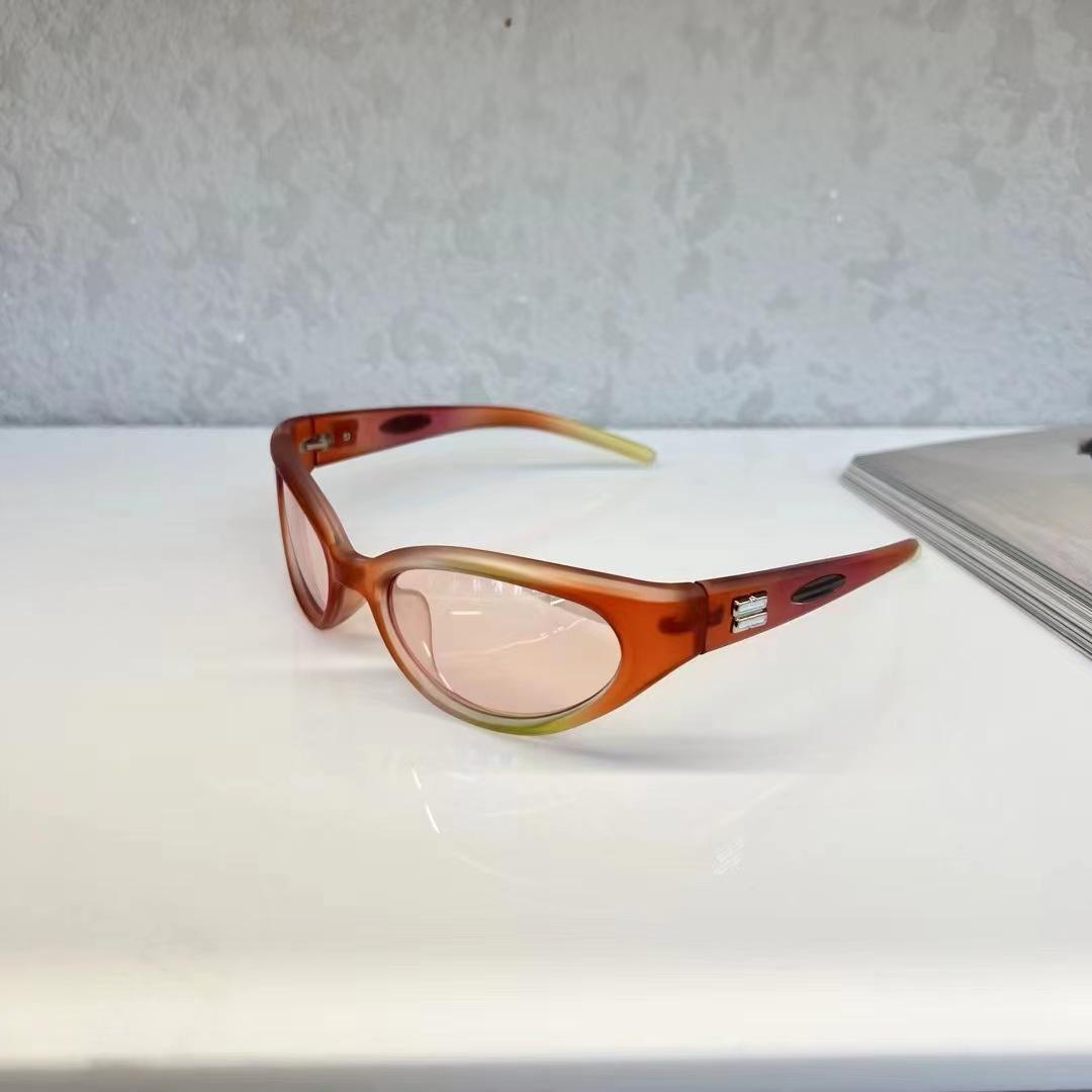 

New Style Sun Glasses for Women Fashion Stylish UV Protection Punk Y2K Travelling Female Sunglass