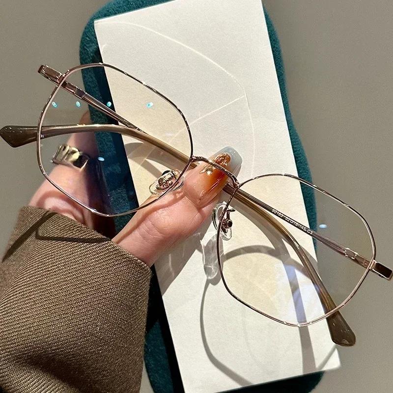 Fashion Clear Lens Near Sight Eyewear Ultra Light Gold Wire Small Frame Myopia Glasses For Women Anti Bluel Light Eyeglasses