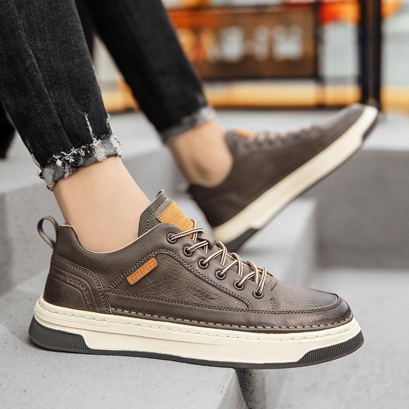 2022 Neue Herrenschuhe Koreanische Version Trend Lässige Lederpaneel-Schuhe Herren Sport Low-Top Runde Zehenpartie Schnürschuhe Trendschuhe