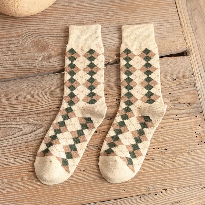 Retro Warm Middle Tube Women Socks Rhombus Harajuku Student Floor Sleeping Socks Autumn Winter Thermal Socks