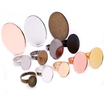 30x40mm 13x18mm 18x25mm 8 Colori Ottone Placcato Anelli Regolabili Ovali Impostazioni Vuote/Base, Adatti Cabochon in Vetro 30x40mm