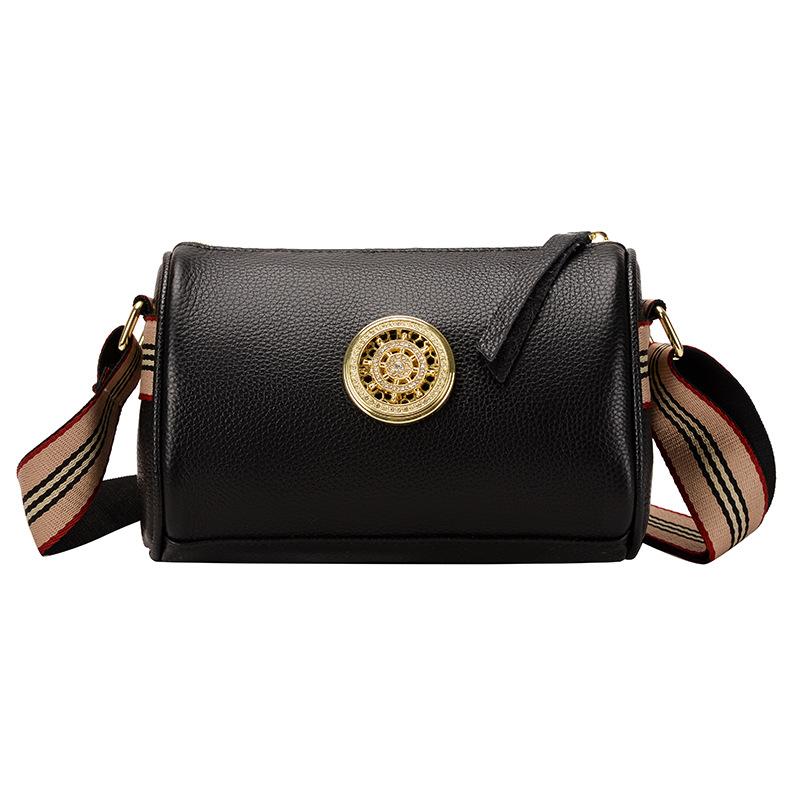 

Fashionable and Retro Genuine Leather Large Capacity Shoulder Bag Trendy and Simple Crossbody Bag Stylish for Women чёрный