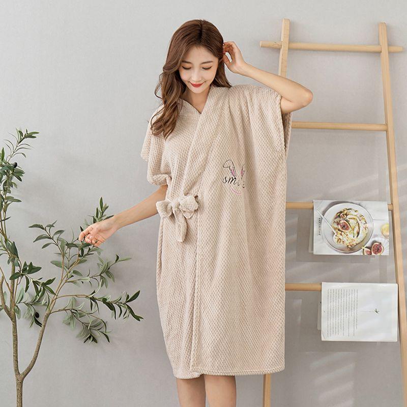 Baderock aus Korallensamt für Damen, weich, saugfähig, verdickt mit Einfassung, um die Brust gewickeltes tragbares Badetuch für Erwachsene