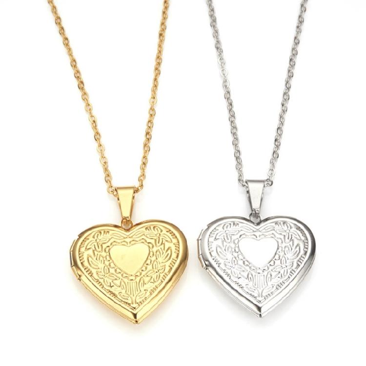 Metal Necklace with Heart Shaped Locket Pendant Adjustable Neckchain Ornament