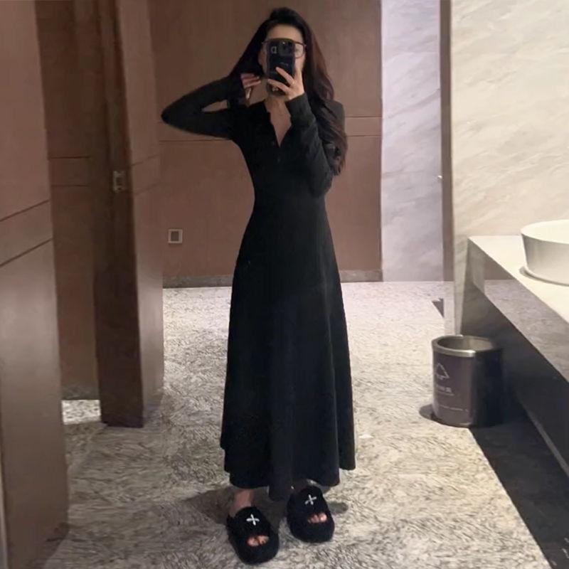Women's French Spring Knitted Long-Sleeve Slim Dress with Plus Velvet for Autumn and Winter